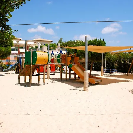 Beautiful Bj12 With Amazing Sea Views, Aphrodite Hills *