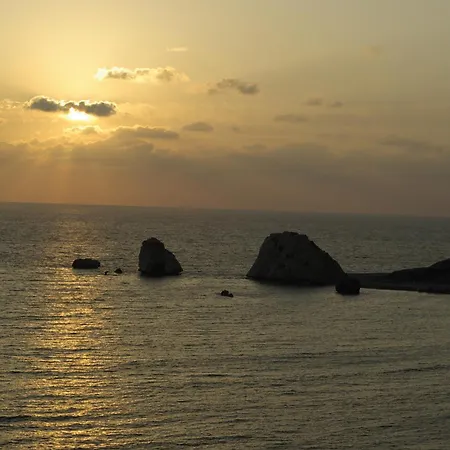 Beautiful Bj12 With Amazing Sea Views, Aphrodite Hills Lejlighed