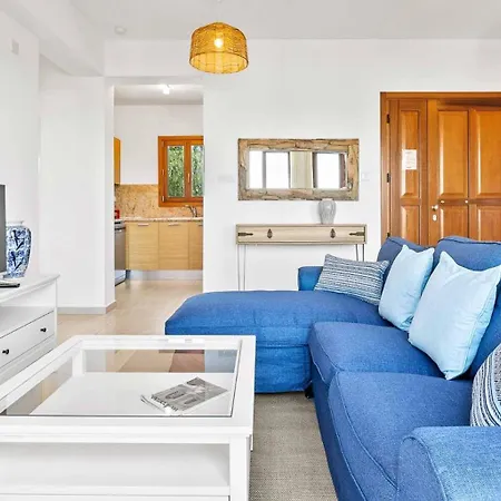 Apartment Beautiful Bj12 With Amazing Sea Views, Aphrodite Hills *