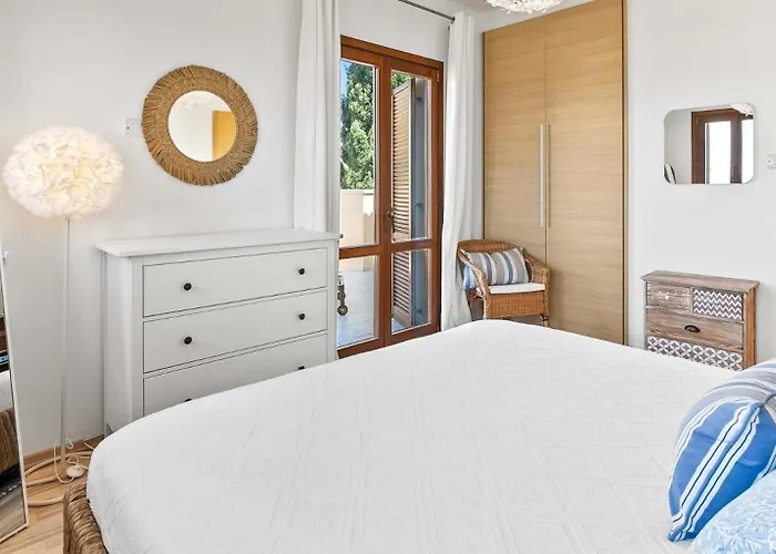 Beautiful Bj12 With Amazing Sea Views, Aphrodite Hills Lägenhet *