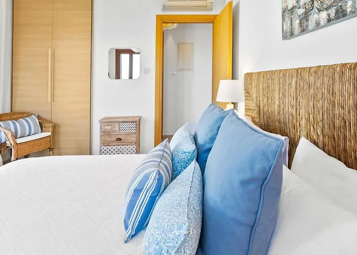 Beautiful Bj12 With Amazing Sea Views, Aphrodite Hills Lägenhet Kouklia